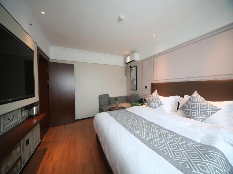 Gma Hotel Shanghai Wuning Road Zhenping Road Metro Station Exterior foto